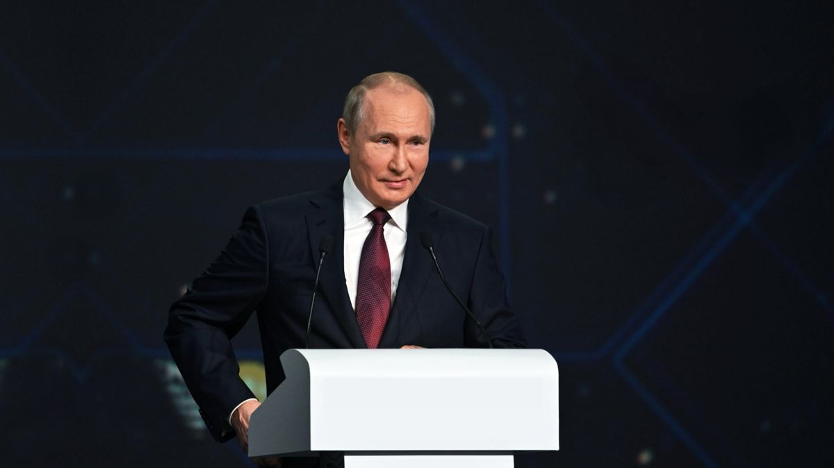 Putin vymyslel doping pro ruskou měnu, za plyn se musí platit v rublech